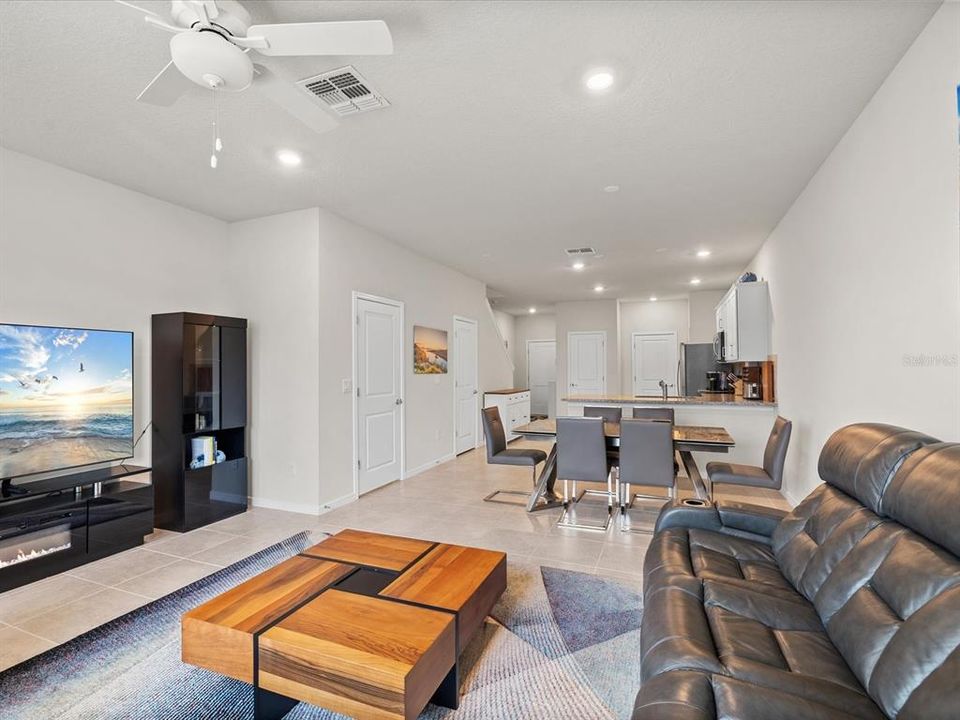 待售: $350,000 (3 贝兹, 2 浴室, 1762 平方英尺)