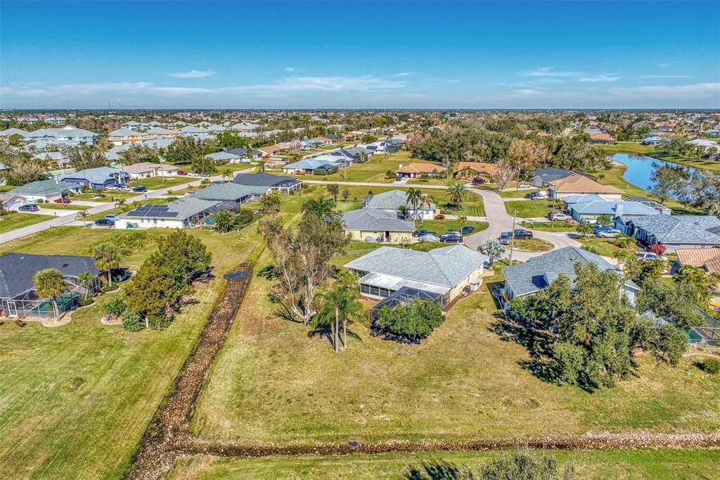 待售: $350,000 (2 贝兹, 2 浴室, 1788 平方英尺)