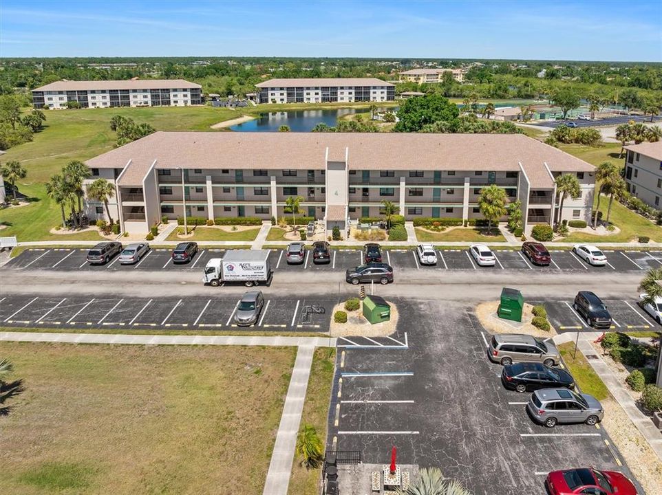 待售: $160,000 (2 贝兹, 2 浴室, 1228 平方英尺)