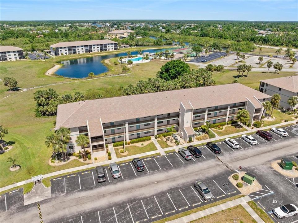 待售: $160,000 (2 贝兹, 2 浴室, 1228 平方英尺)