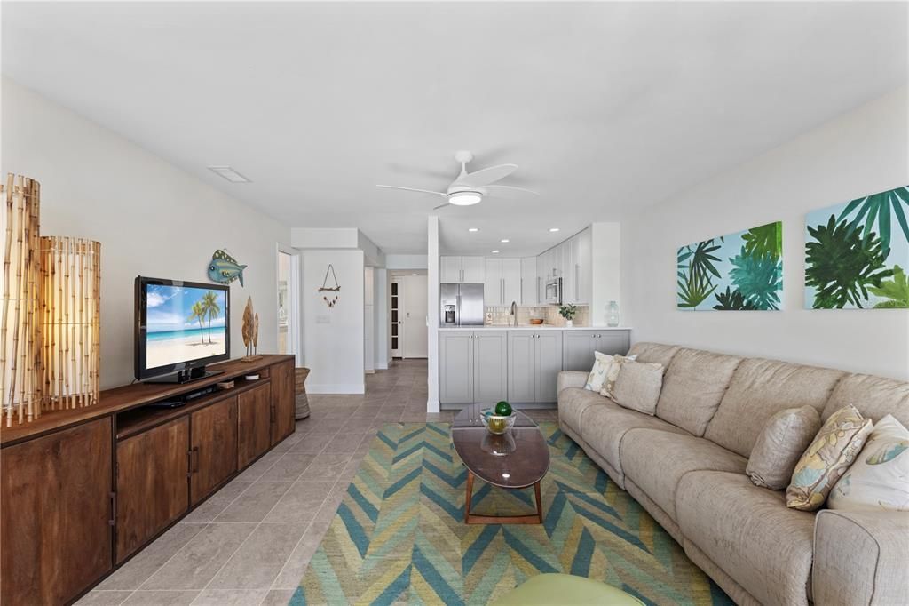 На продажу: $785,000 (3 спален, 2 ванн, 2541 Квадратных фут)