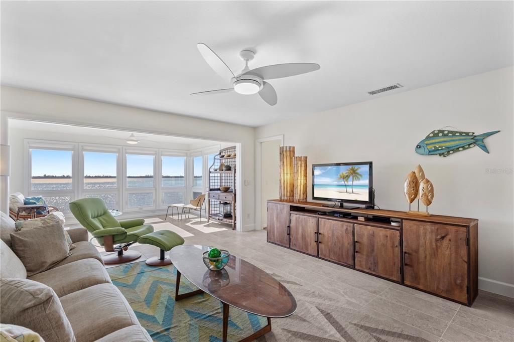 На продажу: $785,000 (3 спален, 2 ванн, 2541 Квадратных фут)