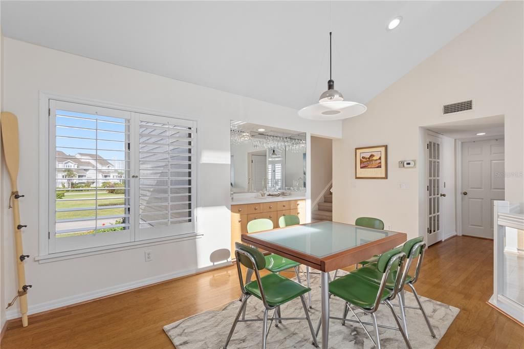 На продажу: $785,000 (3 спален, 2 ванн, 2541 Квадратных фут)