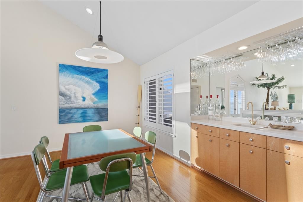 На продажу: $785,000 (3 спален, 2 ванн, 2541 Квадратных фут)