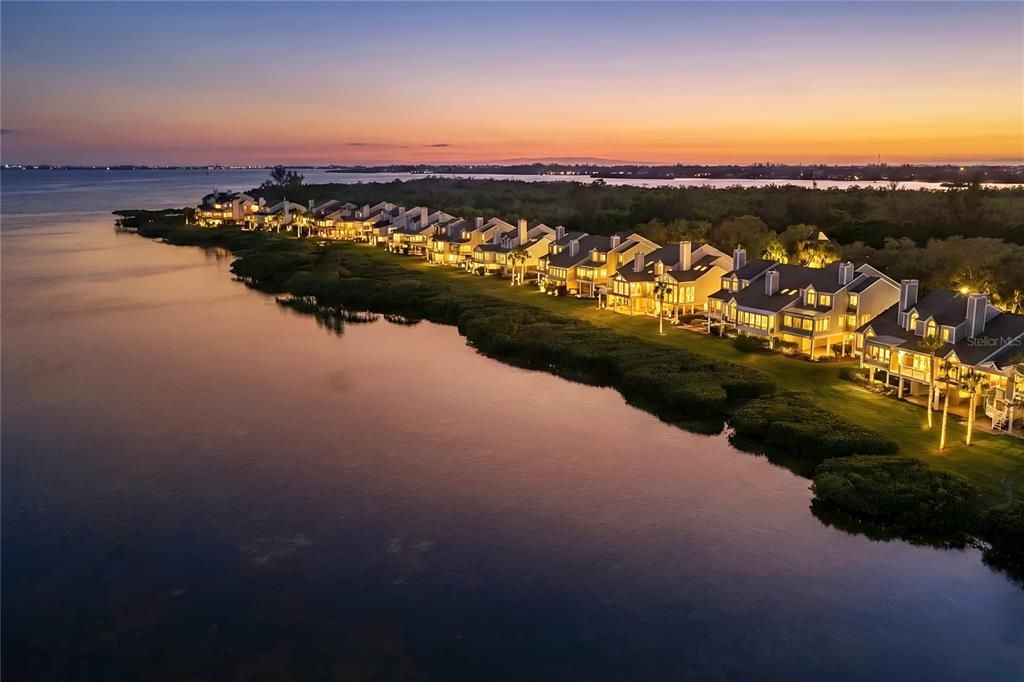 На продажу: $785,000 (3 спален, 2 ванн, 2541 Квадратных фут)