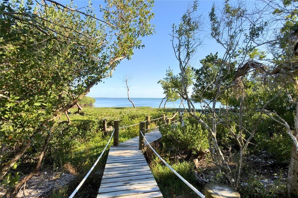 На продажу: $785,000 (3 спален, 2 ванн, 2541 Квадратных фут)