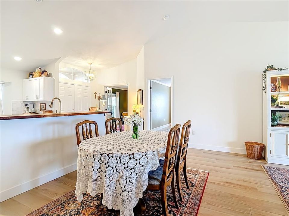 На продажу: $340,000 (3 спален, 2 ванн, 1771 Квадратных фут)