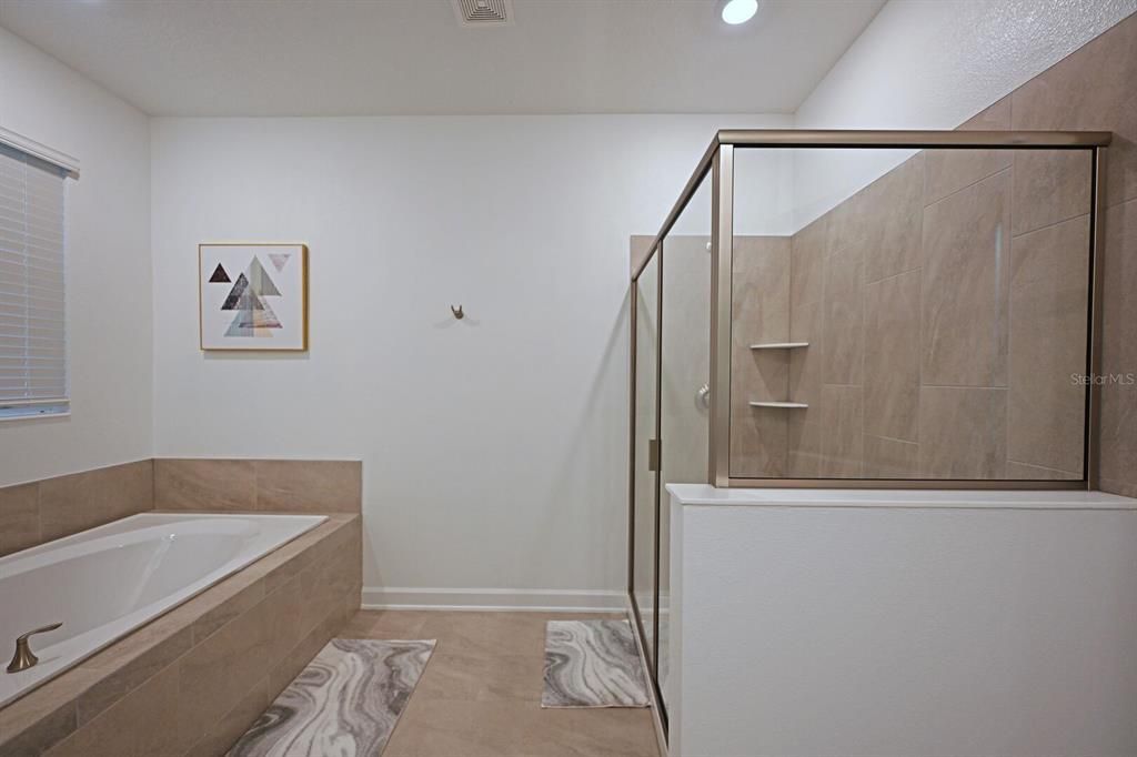 En Venta: $949,000 (8 camas, 5 baños, 4289 Pies cuadrados)