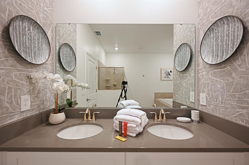 En Venta: $949,000 (8 camas, 5 baños, 4289 Pies cuadrados)