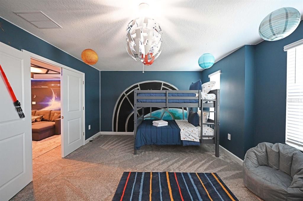 En Venta: $949,000 (8 camas, 5 baños, 4289 Pies cuadrados)