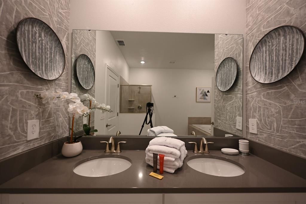 En Venta: $949,000 (8 camas, 5 baños, 4289 Pies cuadrados)