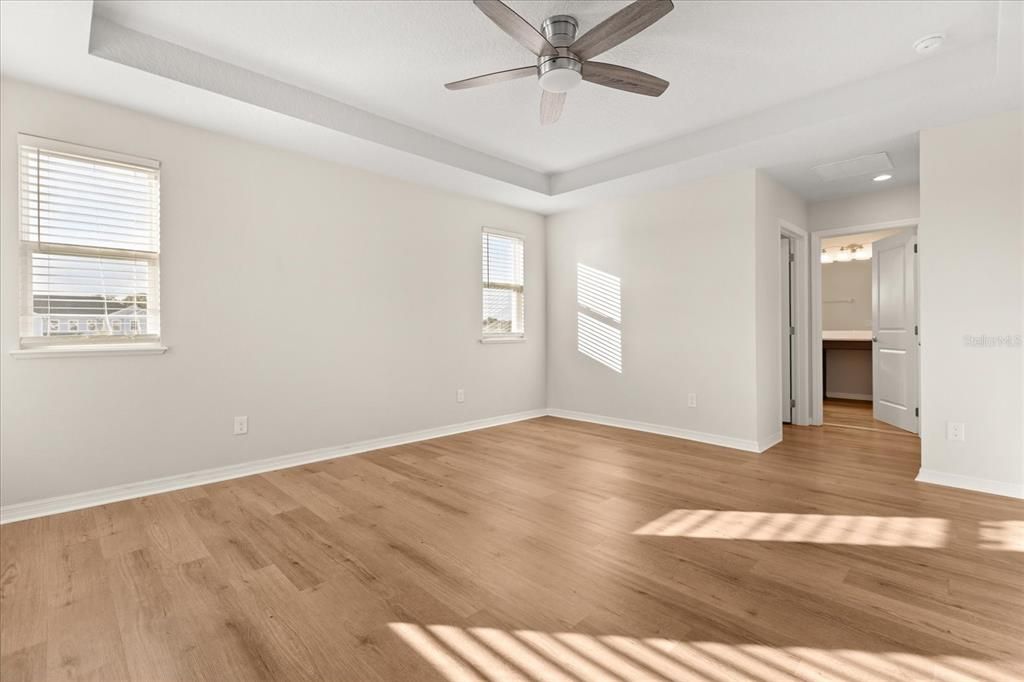 For Sale: $465,000 (3 beds, 3 baths, 2093 Square Feet)