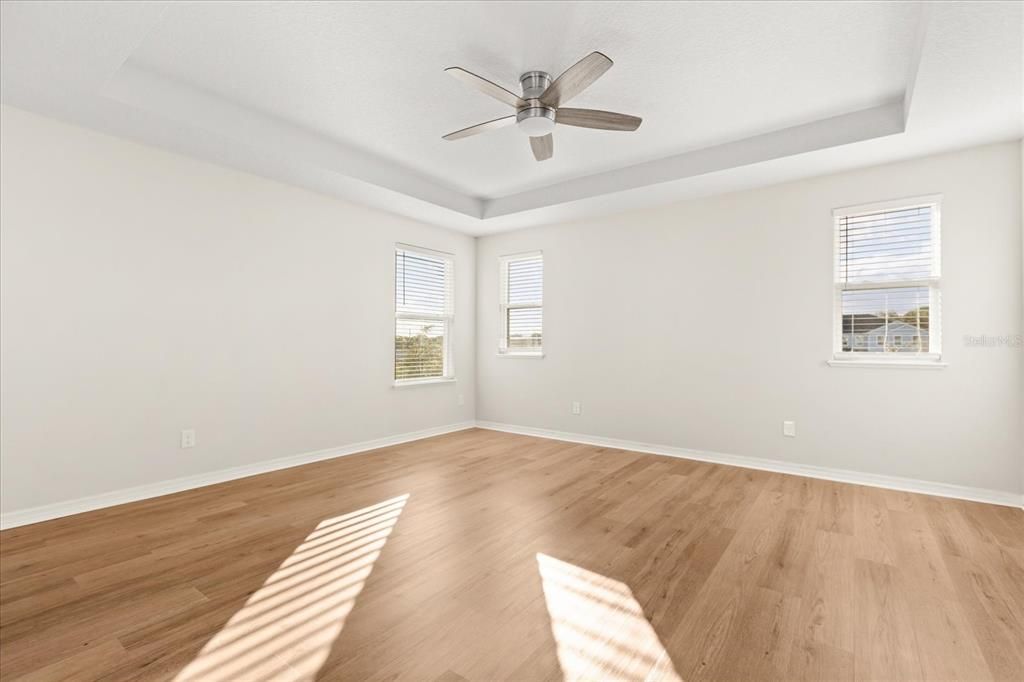 For Sale: $465,000 (3 beds, 3 baths, 2093 Square Feet)