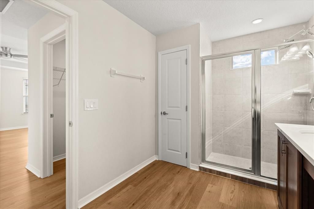 For Sale: $465,000 (3 beds, 3 baths, 2093 Square Feet)