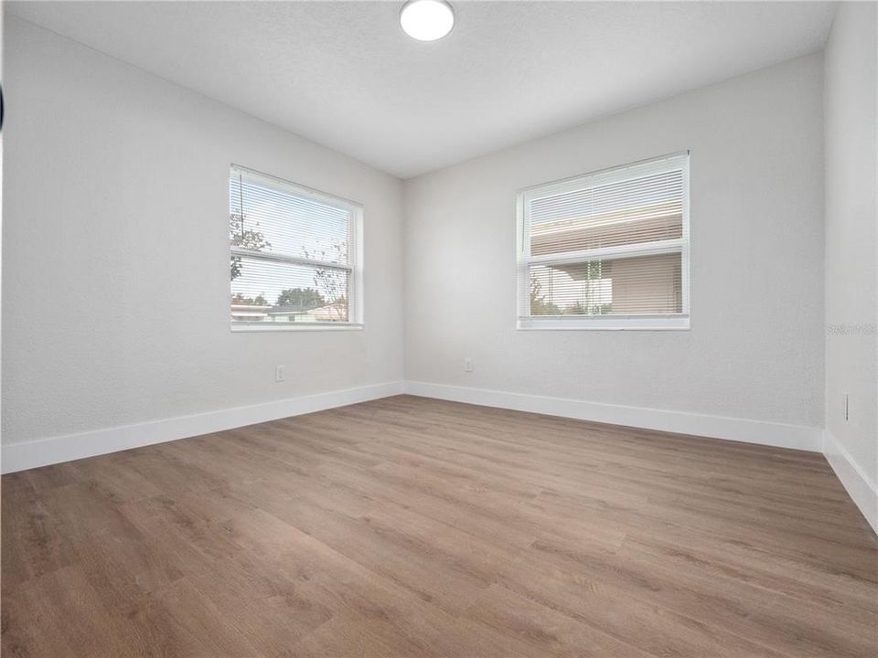 待售: $244,900 (3 贝兹, 2 浴室, 1215 平方英尺)