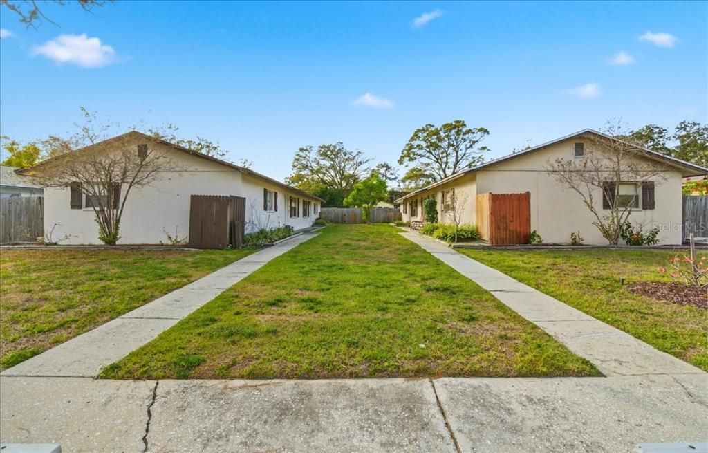 出租: $1,690 (2 贝兹, 1 浴室, 888 平方英尺)