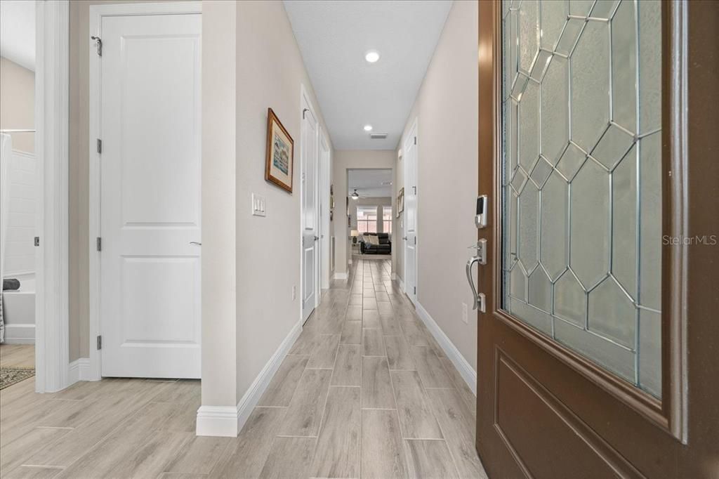 待售: $235,000 (2 贝兹, 2 浴室, 1318 平方英尺)