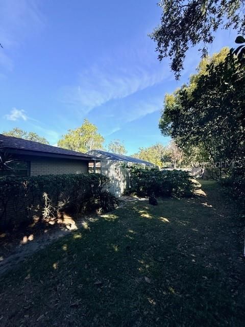 For Sale: $399,900 (3 beds, 3 baths, 2320 Square Feet)