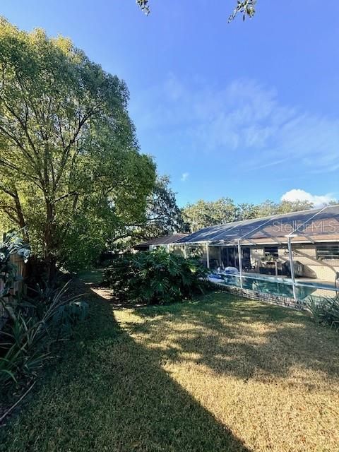 For Sale: $399,900 (3 beds, 3 baths, 2320 Square Feet)