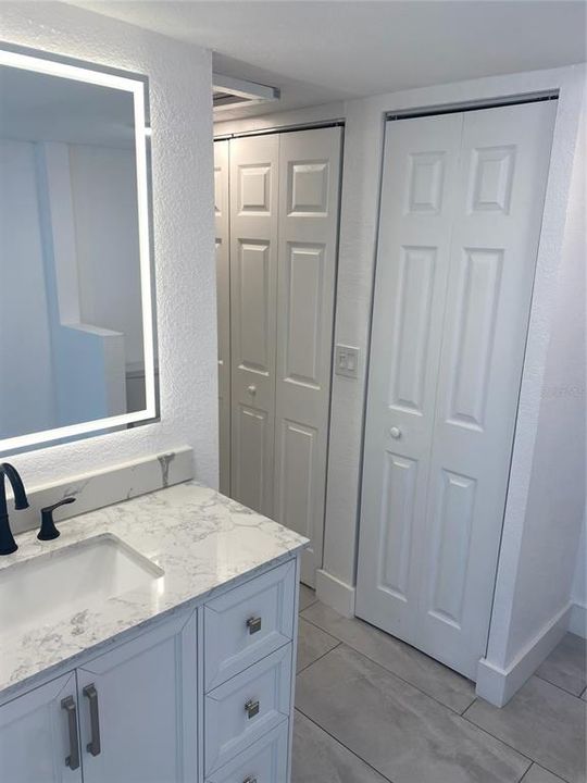 待售: $269,900 (1 贝兹, 1 浴室, 590 平方英尺)