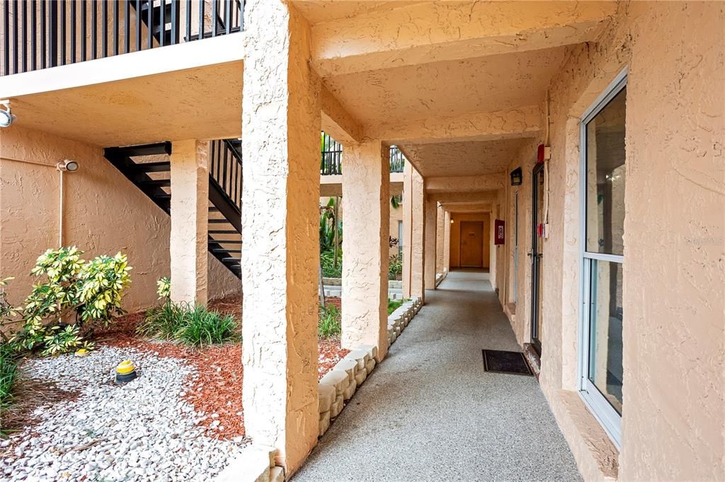 待售: $269,900 (1 贝兹, 1 浴室, 590 平方英尺)