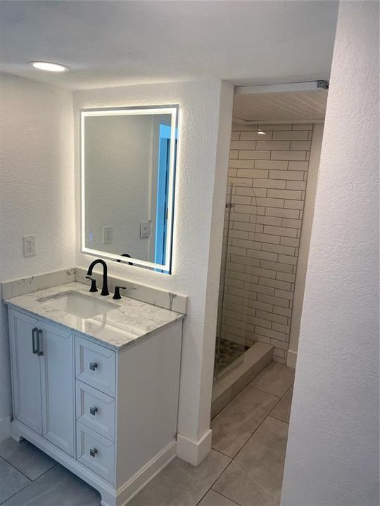 待售: $269,900 (1 贝兹, 1 浴室, 590 平方英尺)