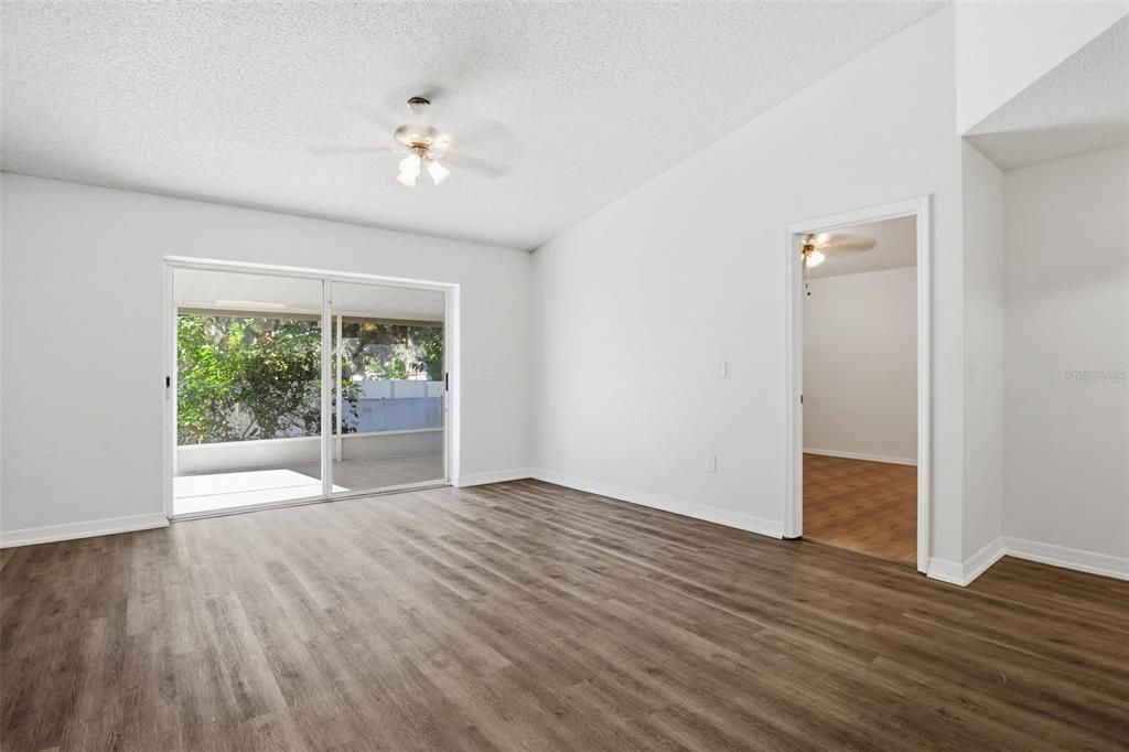 For Sale: $289,900 (3 beds, 2 baths, 1465 Square Feet)