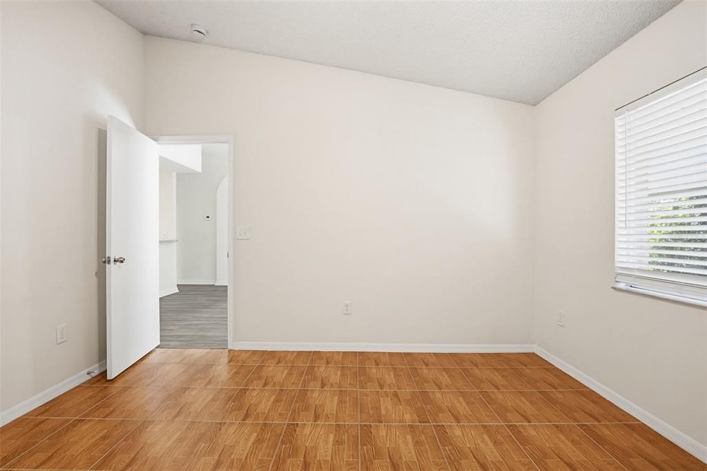 For Sale: $289,900 (3 beds, 2 baths, 1465 Square Feet)