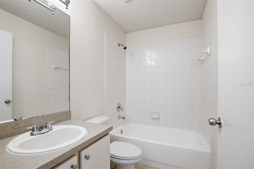 For Sale: $289,900 (3 beds, 2 baths, 1465 Square Feet)