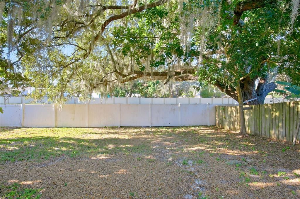 For Sale: $289,900 (3 beds, 2 baths, 1465 Square Feet)