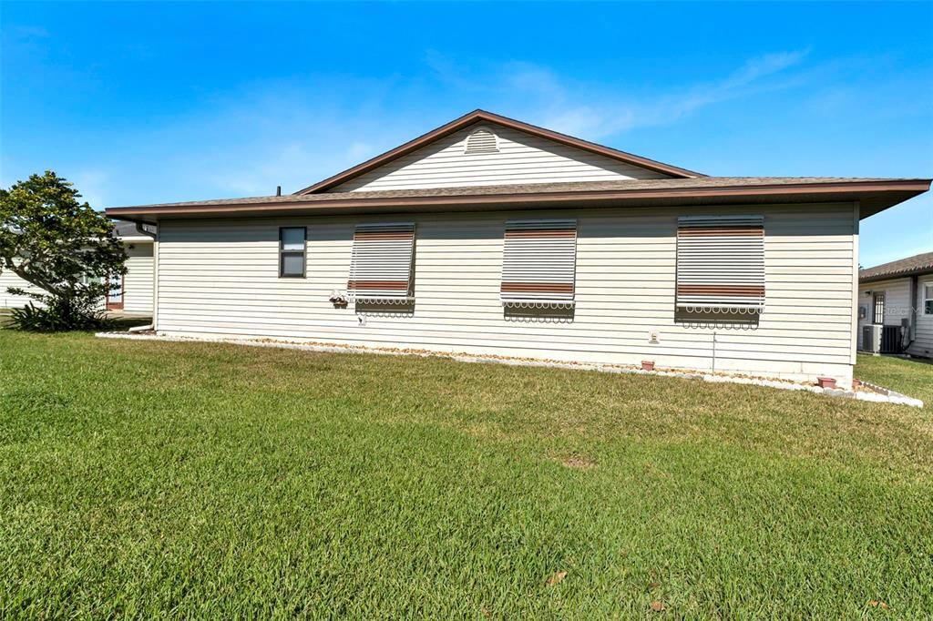 待售: $254,900 (2 贝兹, 2 浴室, 1719 平方英尺)