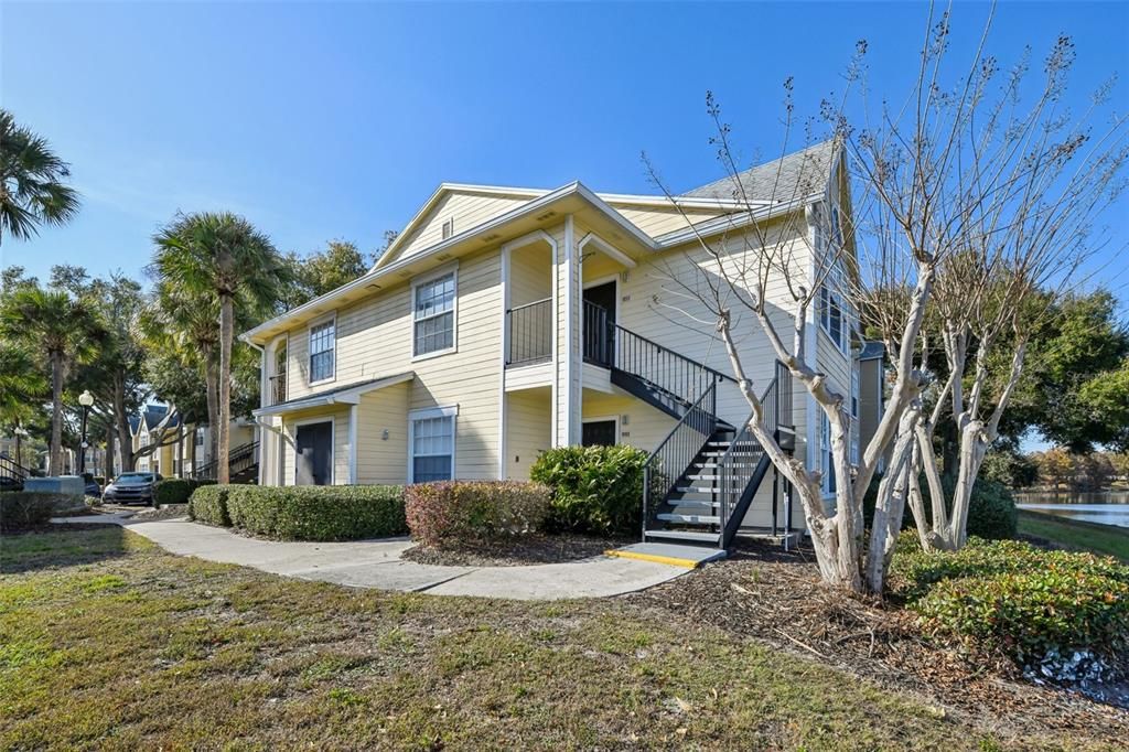 For Sale: $160,000 (2 beds, 2 baths, 934 Square Feet)