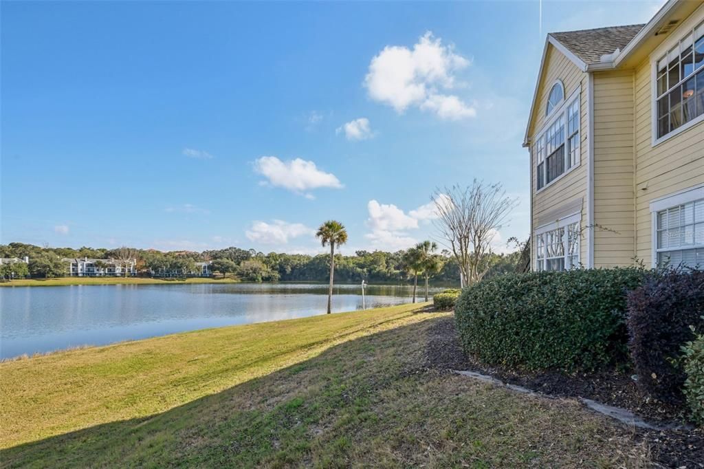 For Sale: $160,000 (2 beds, 2 baths, 934 Square Feet)