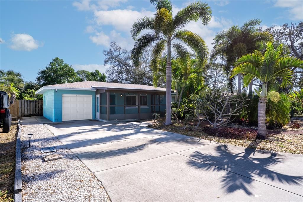 На продажу: $449,000 (2 спален, 2 ванн, 1464 Квадратных фут)