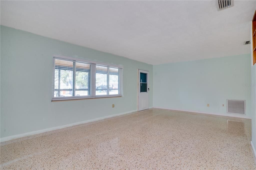 На продажу: $449,000 (2 спален, 2 ванн, 1464 Квадратных фут)