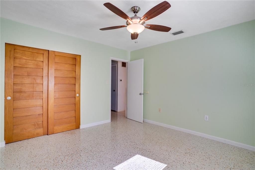 На продажу: $449,000 (2 спален, 2 ванн, 1464 Квадратных фут)