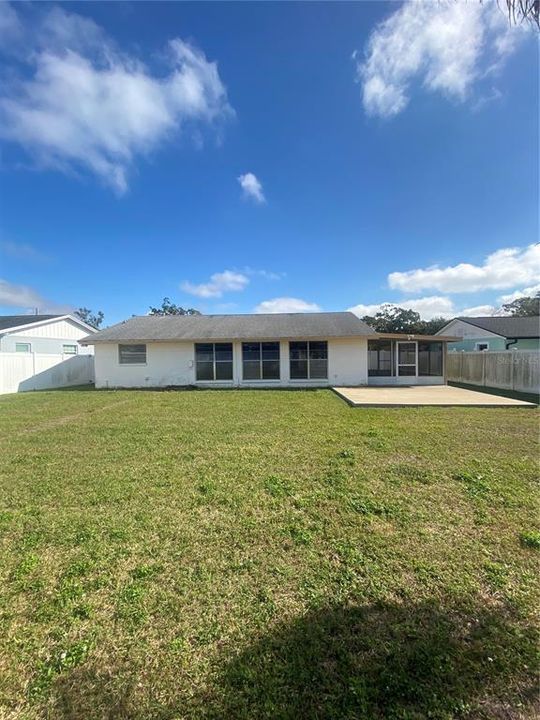 Active With Contract: $2,400 (3 beds, 2 baths, 1709 Square Feet)