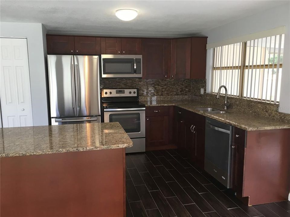 En Renta: $2,400 (3 camas, 2 baños, 1709 Pies cuadrados)