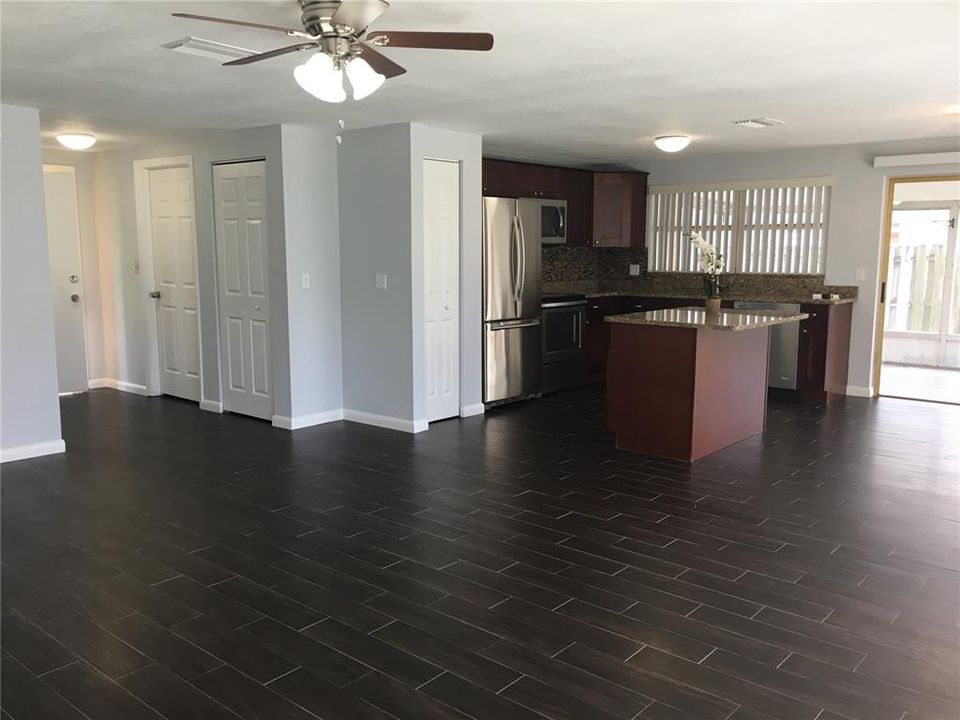 En Renta: $2,400 (3 camas, 2 baños, 1709 Pies cuadrados)