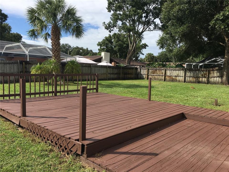 Active With Contract: $2,400 (3 beds, 2 baths, 1709 Square Feet)