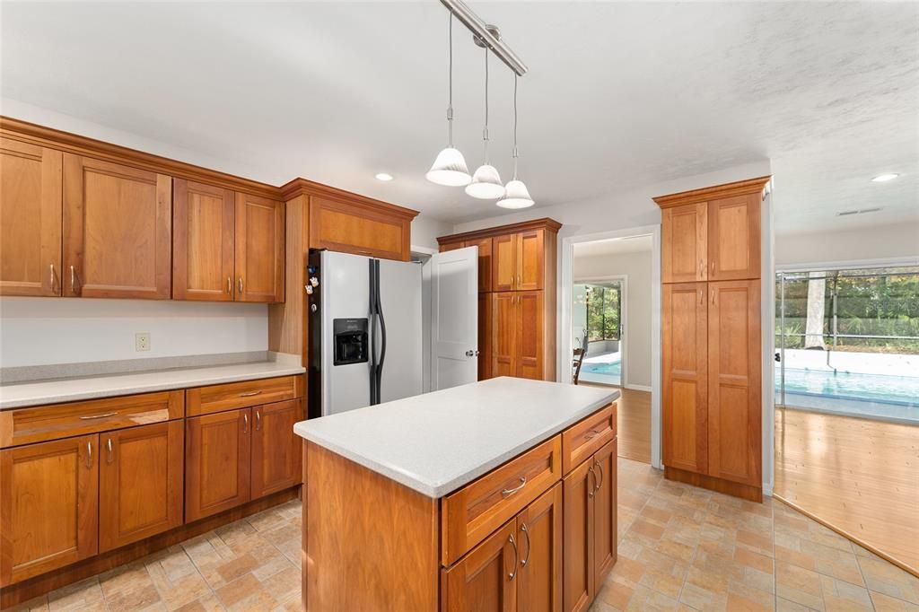 For Sale: $723,000 (4 beds, 3 baths, 3293 Square Feet)