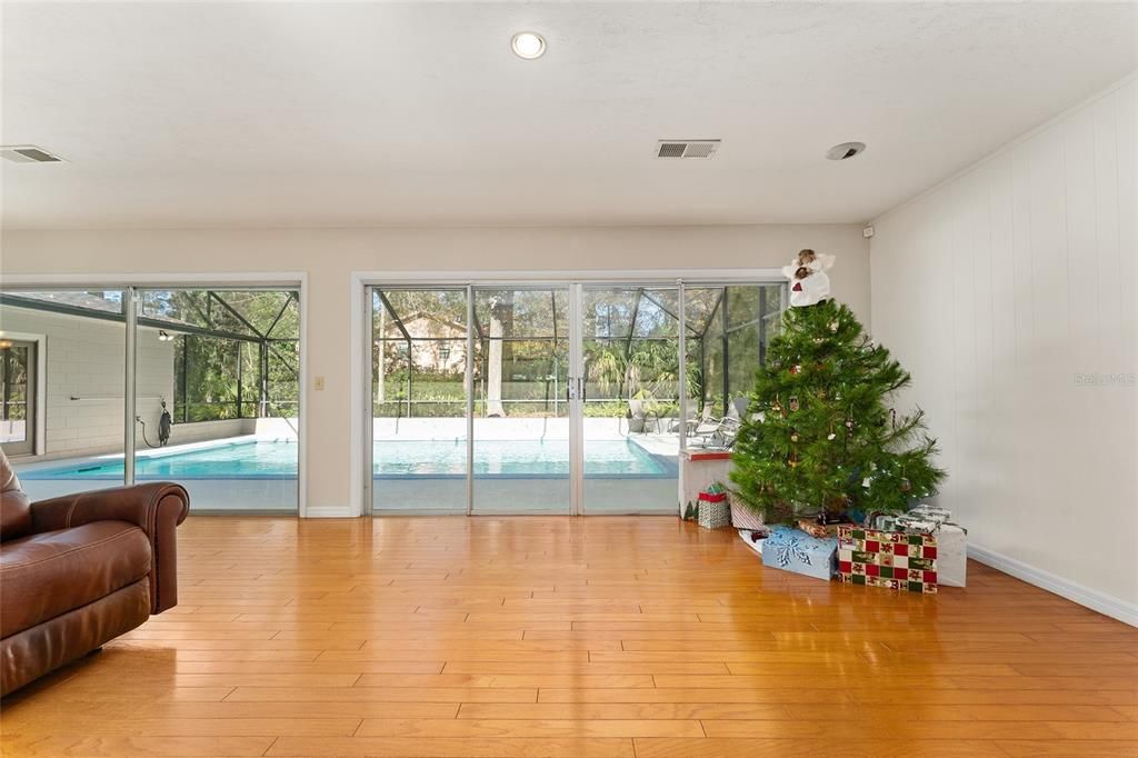 For Sale: $723,000 (4 beds, 3 baths, 3293 Square Feet)