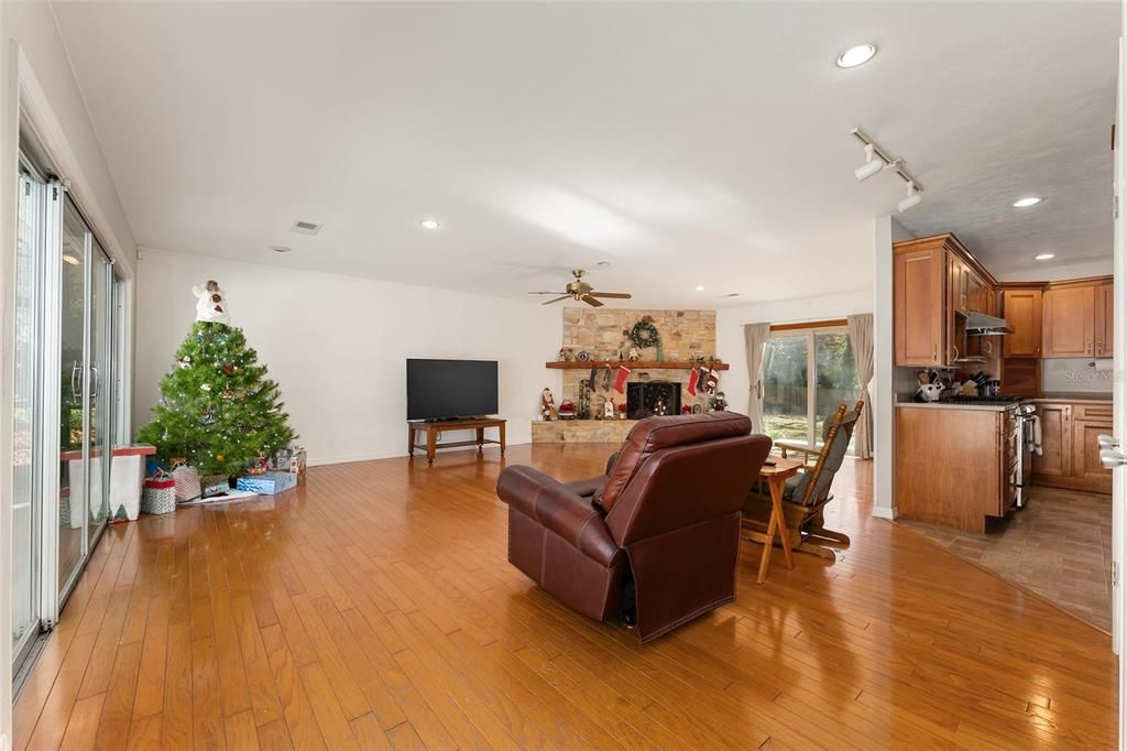 For Sale: $723,000 (4 beds, 3 baths, 3293 Square Feet)