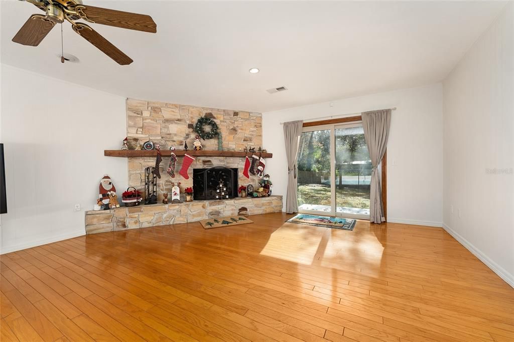 For Sale: $723,000 (4 beds, 3 baths, 3293 Square Feet)