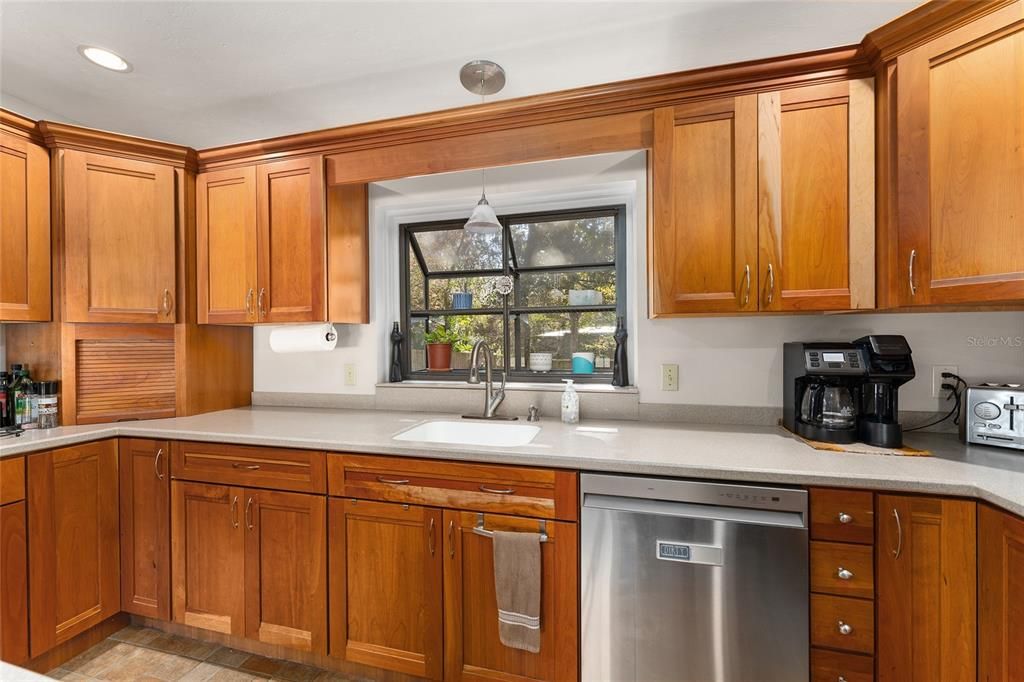 For Sale: $723,000 (4 beds, 3 baths, 3293 Square Feet)