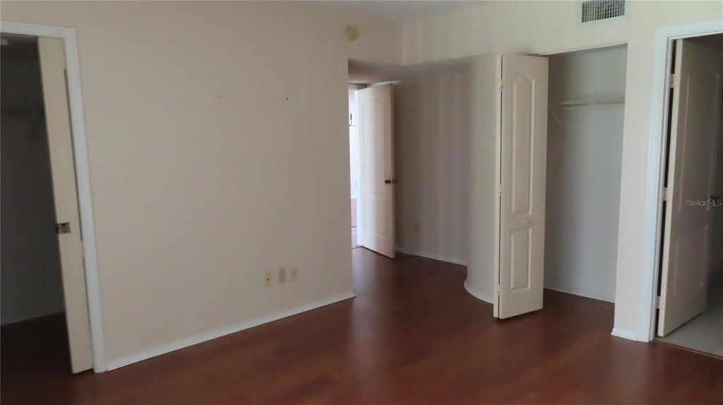 For Sale: $222,000 (2 beds, 2 baths, 1210 Square Feet)