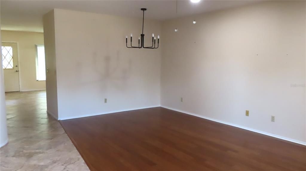 For Sale: $222,000 (2 beds, 2 baths, 1210 Square Feet)