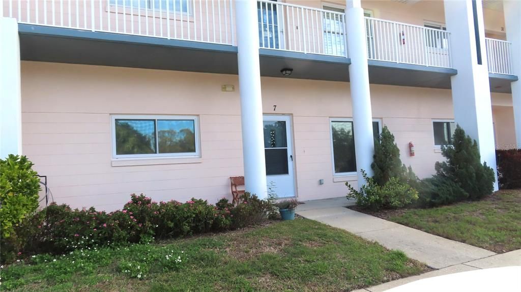 For Sale: $222,000 (2 beds, 2 baths, 1210 Square Feet)