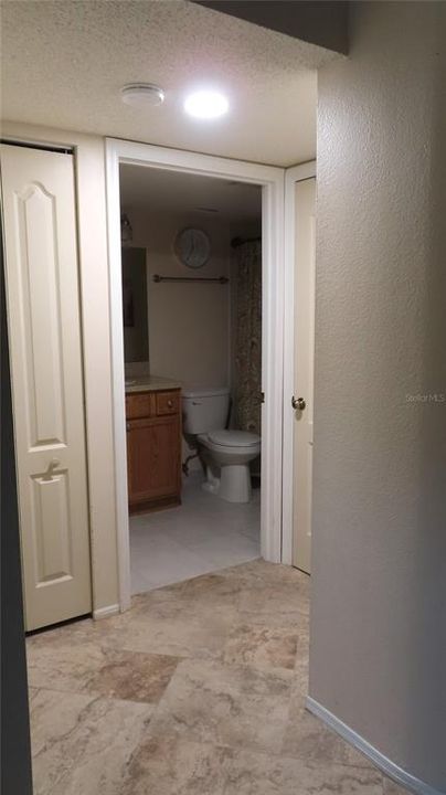 For Sale: $222,000 (2 beds, 2 baths, 1210 Square Feet)