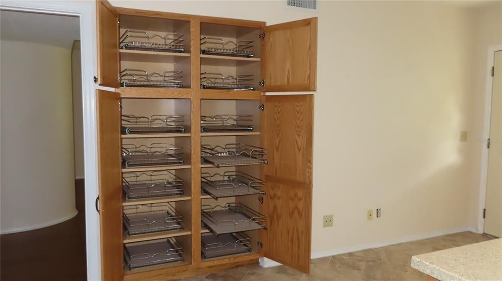 For Sale: $222,000 (2 beds, 2 baths, 1210 Square Feet)